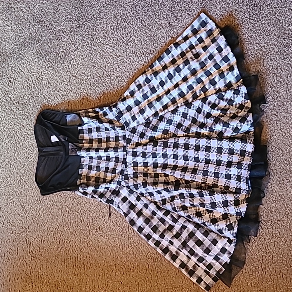 Checkered mesh accented flare dress